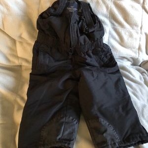 Size 3t black snow suit